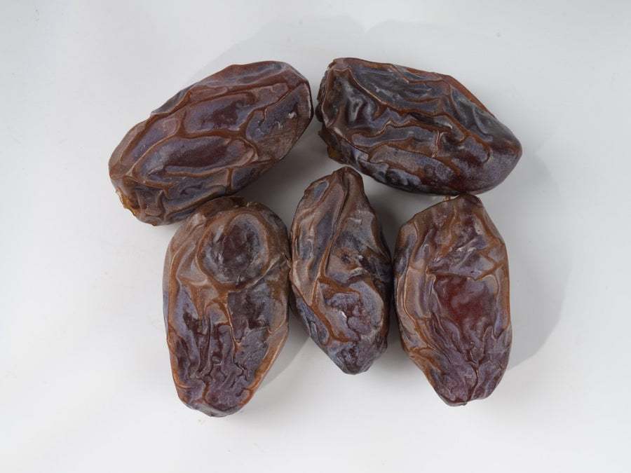 حبّات نفخ من قريب / Loose skin dates close up